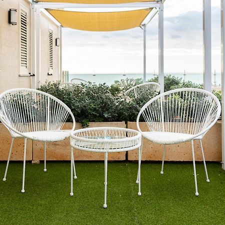 Preferisco B&B E Trattoria Sul Mare Torre Suda Kültér fotó