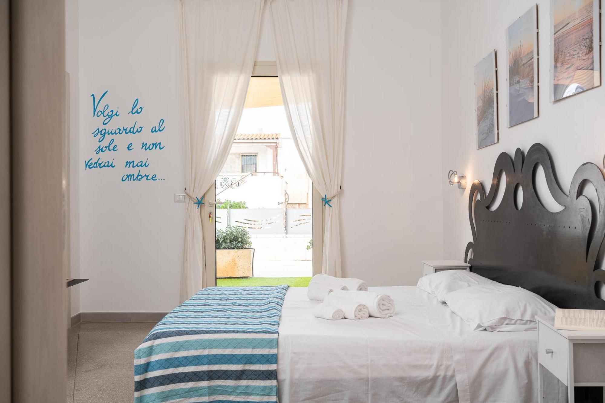 Preferisco B&B E Trattoria Sul Mare Torre Suda Kültér fotó